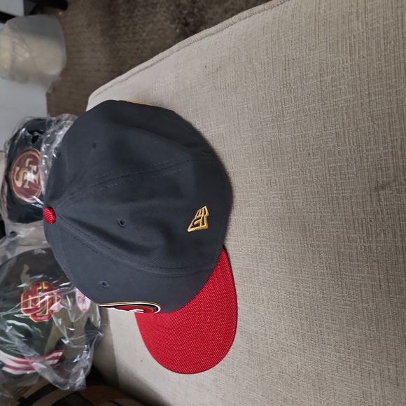 New Era San Francisco 49ers Hat. NWT.  Never worn. Beautiful - Picture 4 of 6